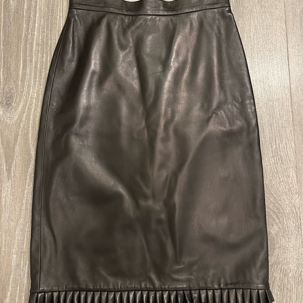 GRAY GRAY Black Leather Pleated Hem Pencil Skirt Size 4 Made in Italy